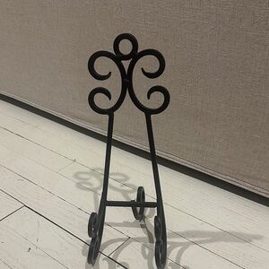 Black Decorative Metal Easel Stand